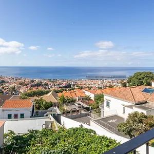 Atlantico Azul Funchal (Madeira)